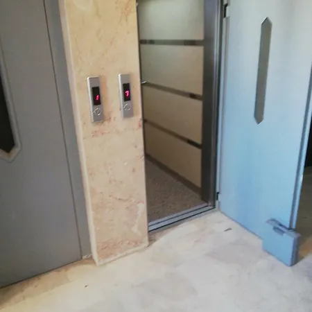 בית הארחה Big House Cekmekoy Subway *